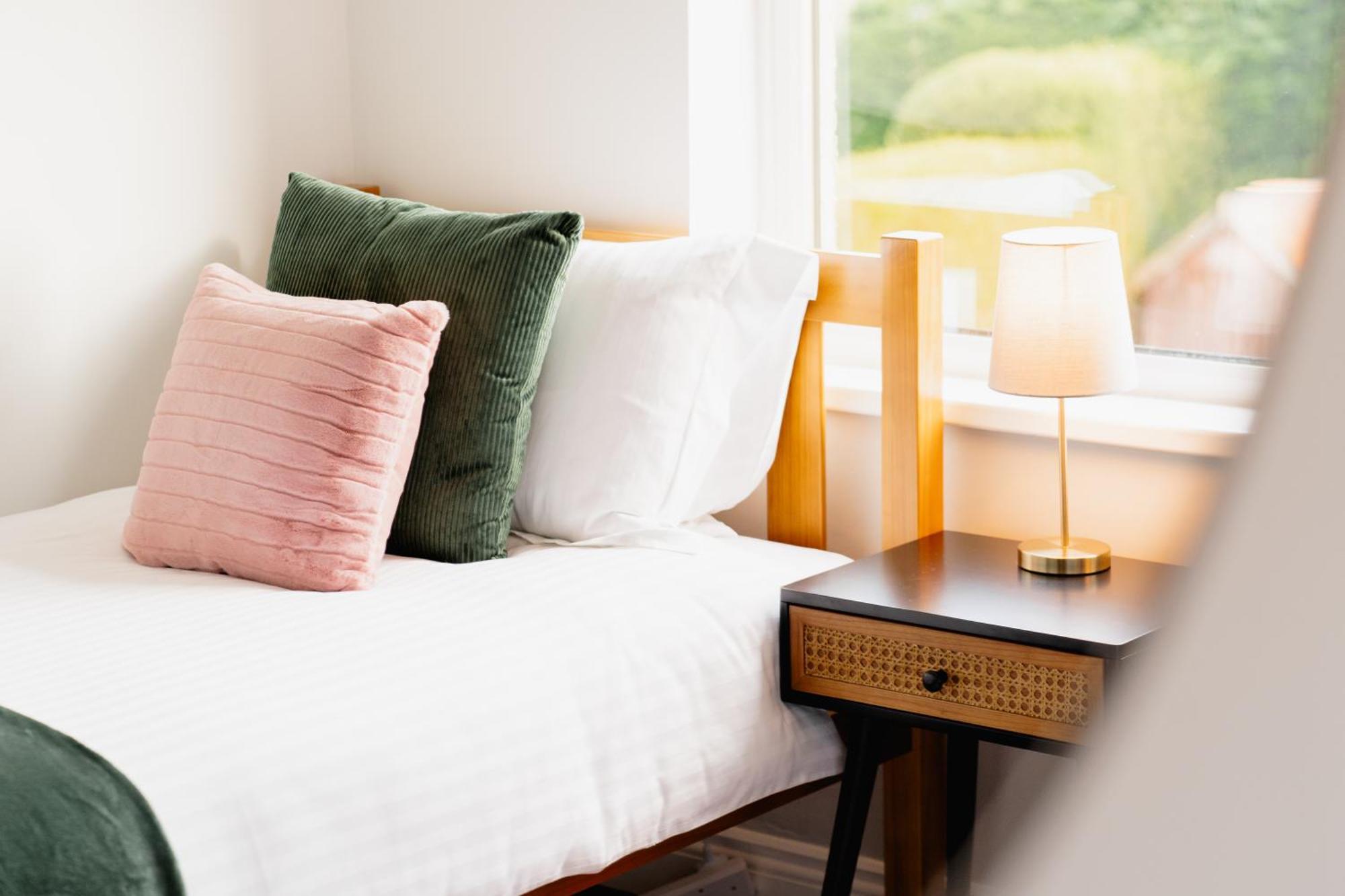 Bowling Terrace By Above Rubies - Stylish, 3 Bedroom, Pet Friendly House In Skipton Eksteriør billede